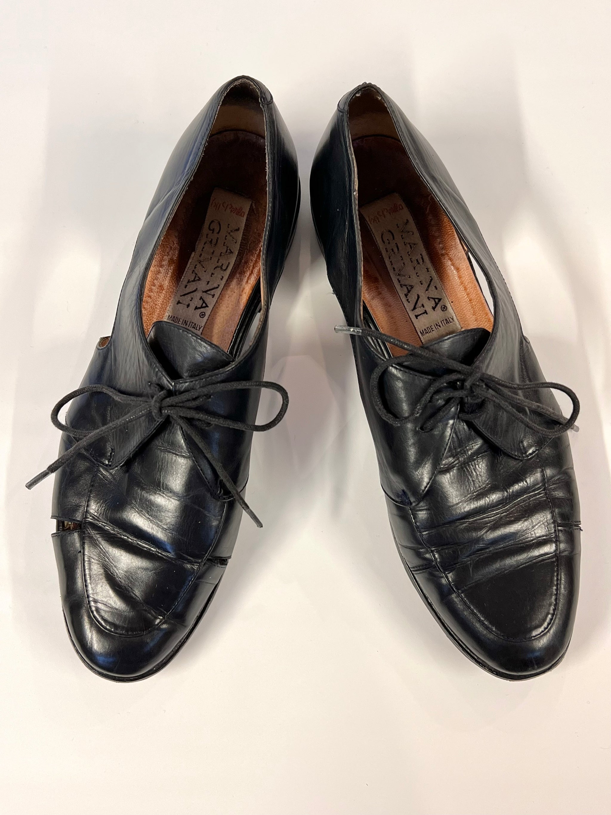 vintage Marina Grimani black leather lace up shoes w/ side
