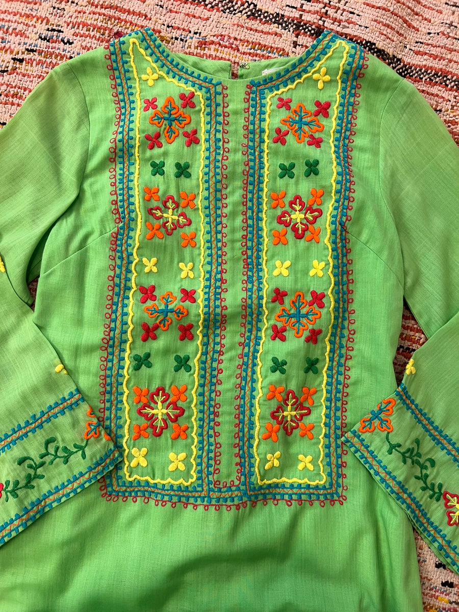 vintage Tesoro’s embroidered lime green cotton voile caftan dress 70s hong kong vintage