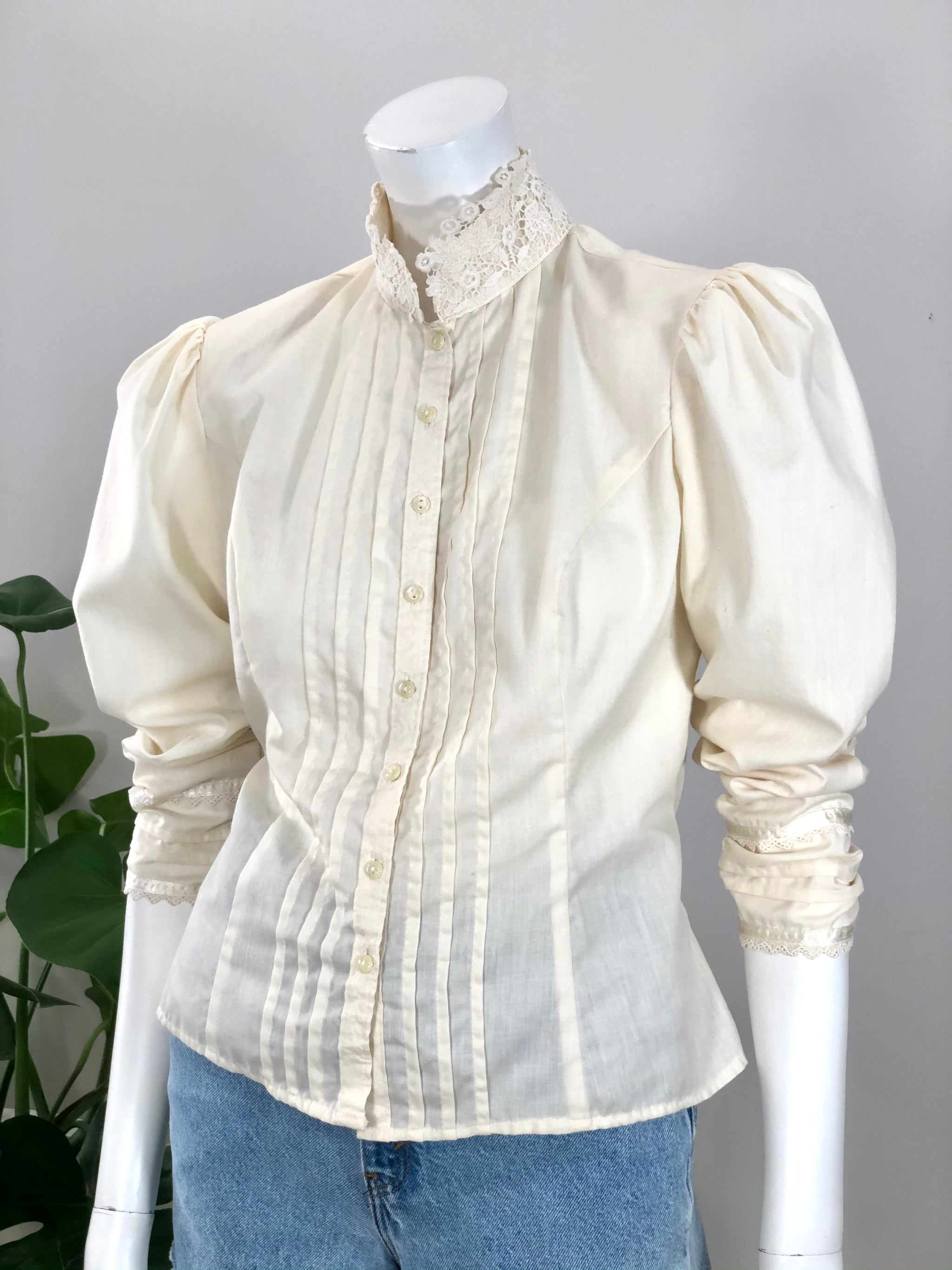 イギリス古着 70s ruffle shawl collar blouse 70s vintage blouse 