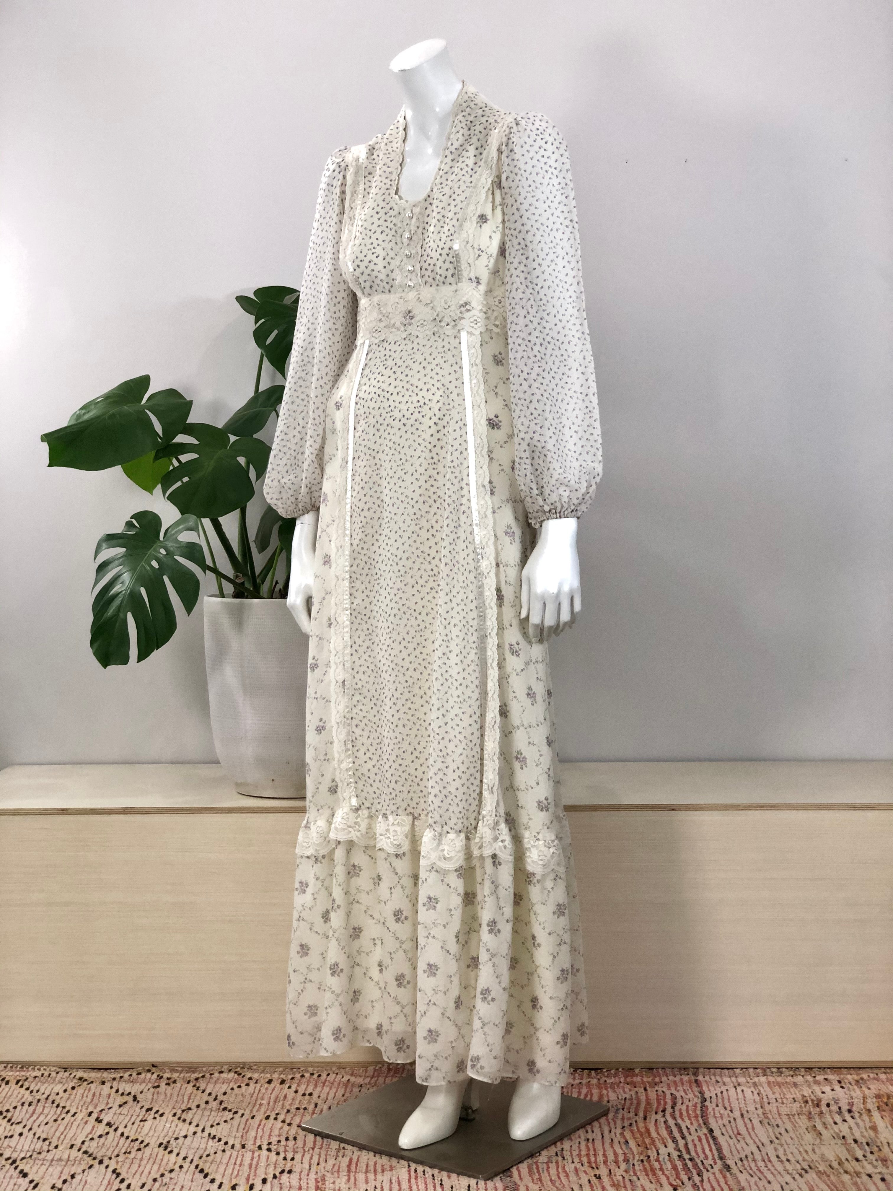 vintage tiny floral print maxi prairie dress w/ ribbon & lace trim 70s hong kong vintage vintage tiny floral print maxi prairie dress w/ ribbon & lace trim 70s hong kong vintage