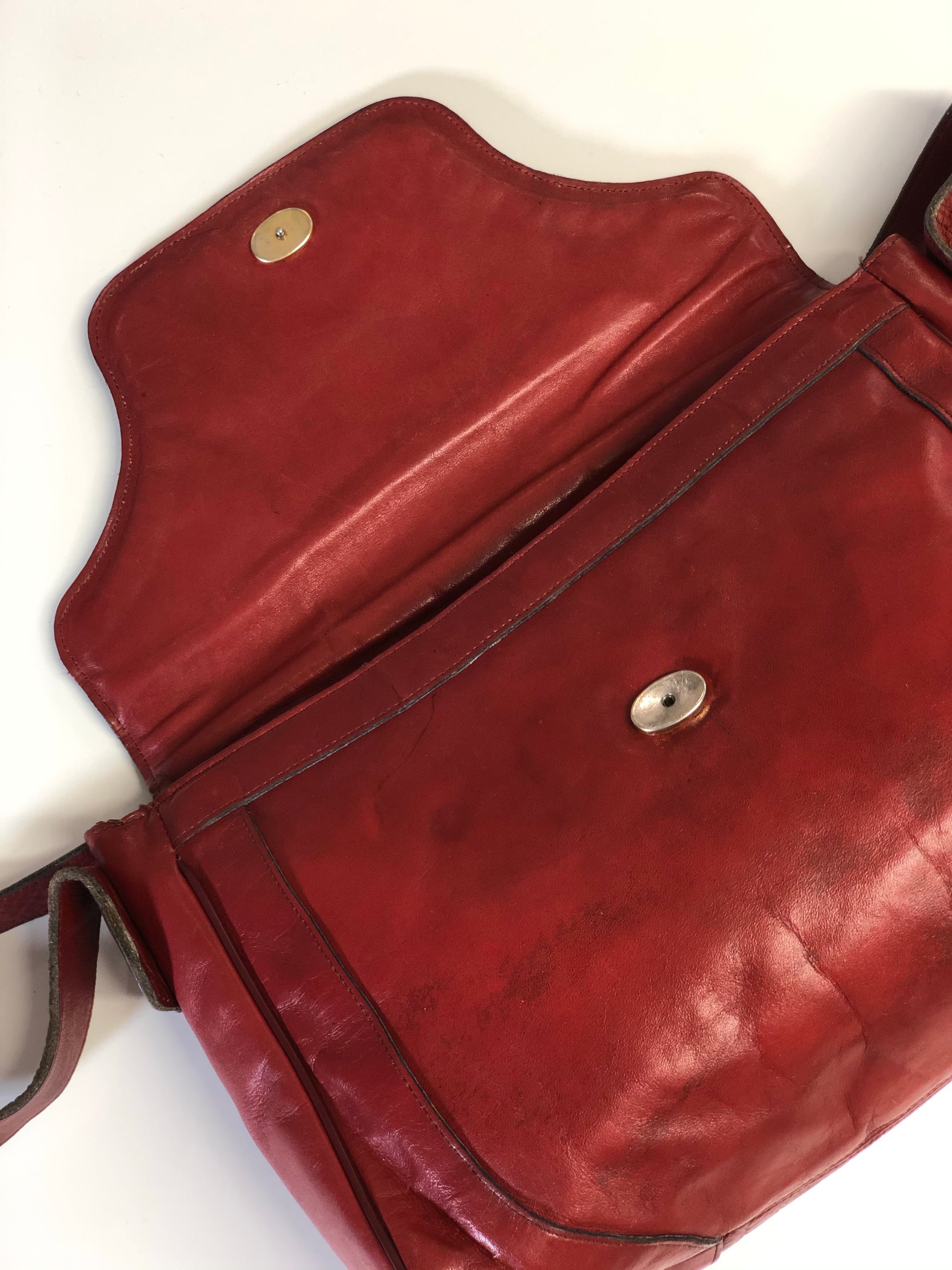 vintage large Aigner oxblood leather handbag 70s – hong kong vintage